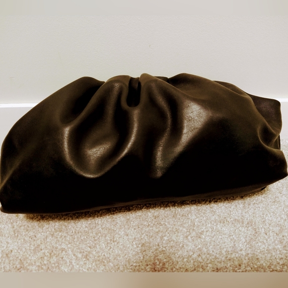 Green Old Hollywood Elegant Quilted Shoulderbag or Lrg Blk Pouch w Gold Chain - Picture 9 of 10